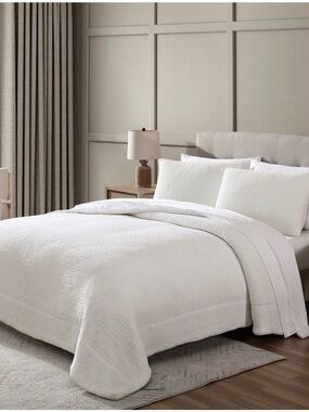 Sunday Citizen Snug Quilted Comforter King Cal King Off-White Luxury, NWOT